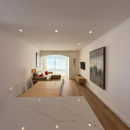 Front Costa Caparica Lisbon * Costa de Caparica